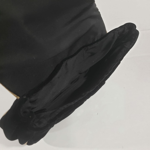 Dior Parfums Vevet Clutch/Make-up Bag,Black. - Picture 5 of 9